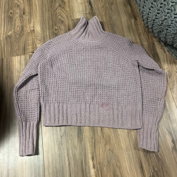 Sweater - Picture 1 of 3
